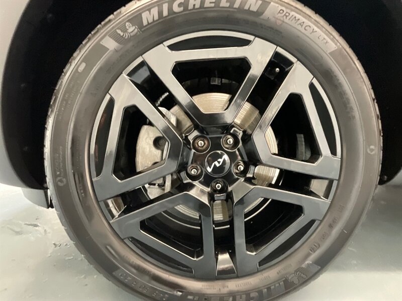 2024 Kia Telluride SX X-Line / AWD / 1-OWNER / LOCAL / ONLY 14K MILES  / SUNROOF / LEATHER HEATED SEATS  / BACKUP CAM - Photo 25 - Gladstone, OR 97027