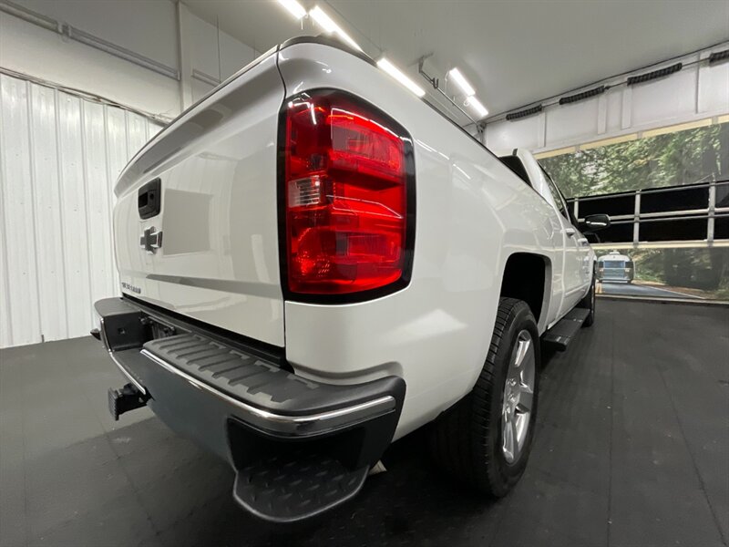 2017 Chevrolet Silverado 1500 LT Crew Cab 4X4 / 5.3L V8 / Leather / LONG BED 6.5  Leather & Heated Seats / Backup Camera / SUPER CLEAN / 75,000 MILES - Photo 10 - Gladstone, OR 97027