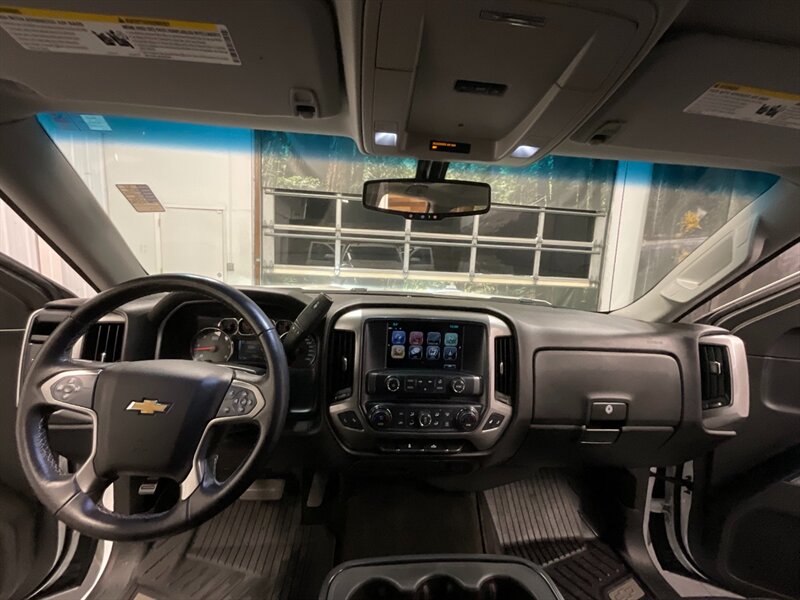 2017 Chevrolet Silverado 1500 LT Crew Cab 4X4 / 5.3L V8 / Leather / LONG BED 6.5  Leather & Heated Seats / Backup Camera / SUPER CLEAN / 75,000 MILES - Photo 33 - Gladstone, OR 97027