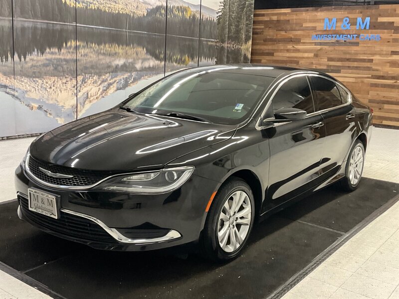 2016 Chrysler 200 Series Limited Sedan / 2.4-Liter I4 PZEV M-Air Engine  / Backup Camera / TOUGH SCREEN / Sharp & Clean !! - Photo 25 - Gladstone, OR 97027