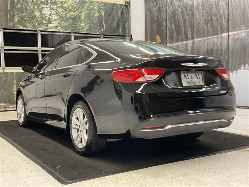 2016 Chrysler 200 Series Limited Sedan / 2.4-Liter I4 PZEV M-Air Engine  / Backup Camera / TOUGH SCREEN / Sharp & Clean !! - Photo 7 - Gladstone, OR 97027