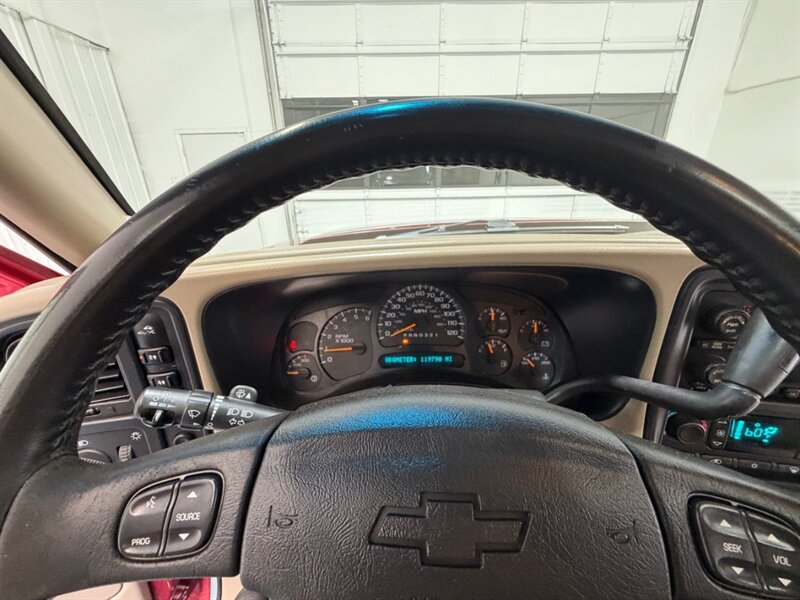 2006 Chevrolet Silverado 2500 LT CREW CAB 4x4 / 6.0L / LEATHER / SUNROOF / 119K / LOCAL TRUCK - Photo 35 - Gladstone, OR 97027