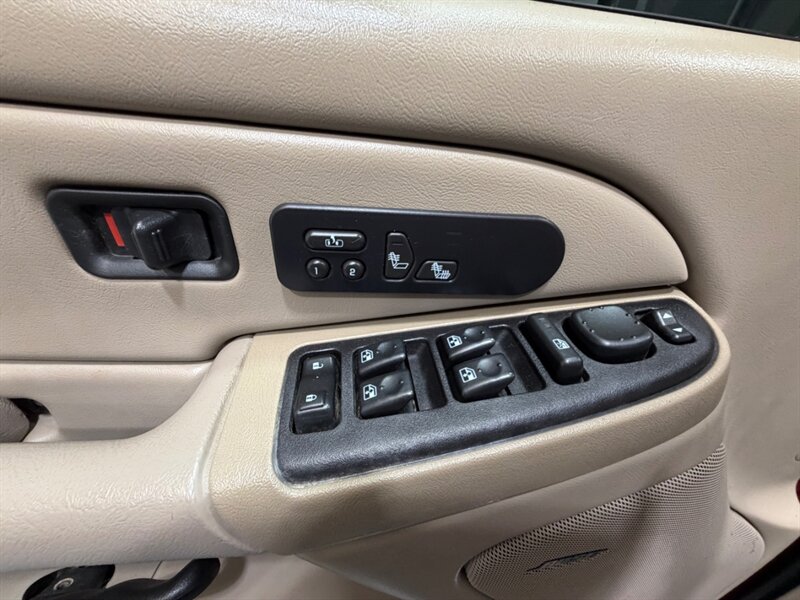 2006 Chevrolet Silverado 2500 LT CREW CAB 4x4 / 6.0L / LEATHER / SUNROOF / 119K / LOCAL TRUCK - Photo 28 - Gladstone, OR 97027