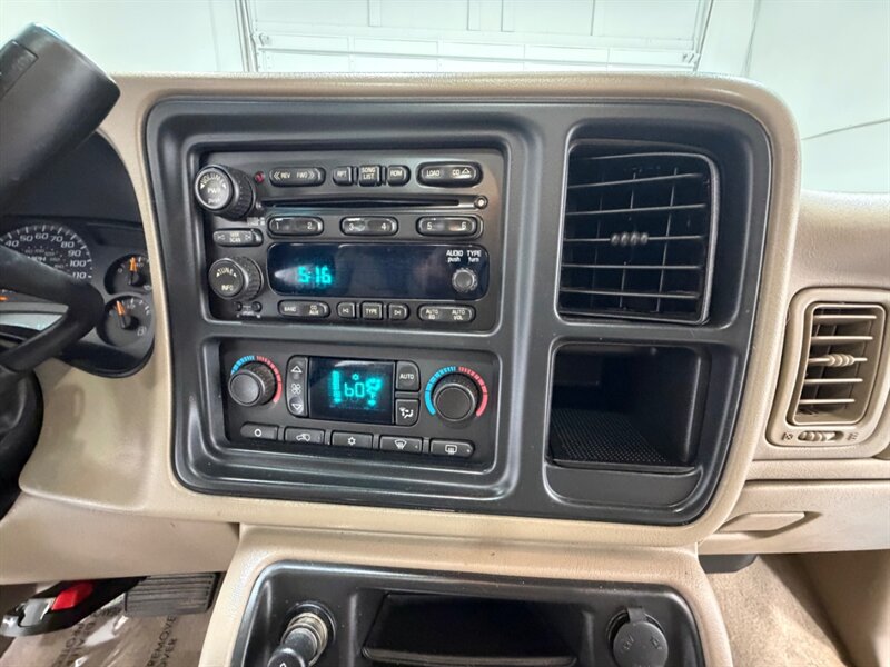 2006 Chevrolet Silverado 2500 LT CREW CAB 4x4 / 6.0L / LEATHER / SUNROOF / 119K / LOCAL TRUCK - Photo 19 - Gladstone, OR 97027