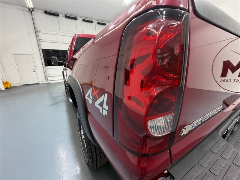 2006 Chevrolet Silverado 2500 LT CREW CAB 4x4 / 6.0L / LEATHER / SUNROOF / 119K / LOCAL TRUCK - Photo 46 - Gladstone, OR 97027
