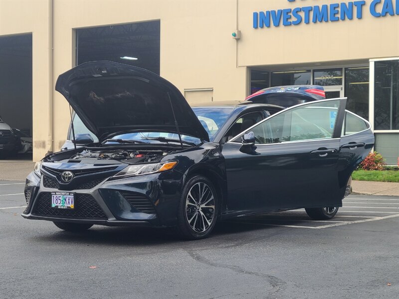 2018 Toyota Camry SE SPORT / 8-SPD AUTO / SUN ROOF / NICELY EQUIPPED  / DYNAMIC CRUISE / LANE DEPARTURE / BLIND SPOT / GAS SAVER - Photo 25 - Portland, OR 97217