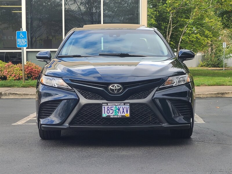 2018 Toyota Camry SE SPORT / 8-SPD AUTO / SUN ROOF / NICELY EQUIPPED  / DYNAMIC CRUISE / LANE DEPARTURE / BLIND SPOT / GAS SAVER - Photo 5 - Portland, OR 97217