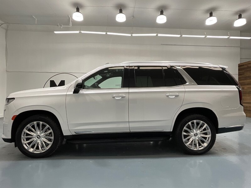 2023 Cadillac Escalade Premium Luxury 4WD / 6.2L V8 / SuperCruise Pkg / Panoramic Sunroof / Heated & Cooled Seats / ZERO RUST - Photo 3 - Gladstone, OR 97027