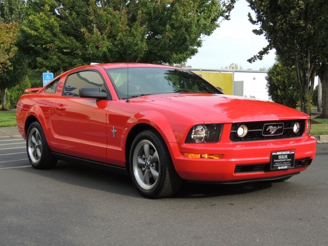 2006 Ford Mustang V6 Premium / Leather/ 5-Speed Manual