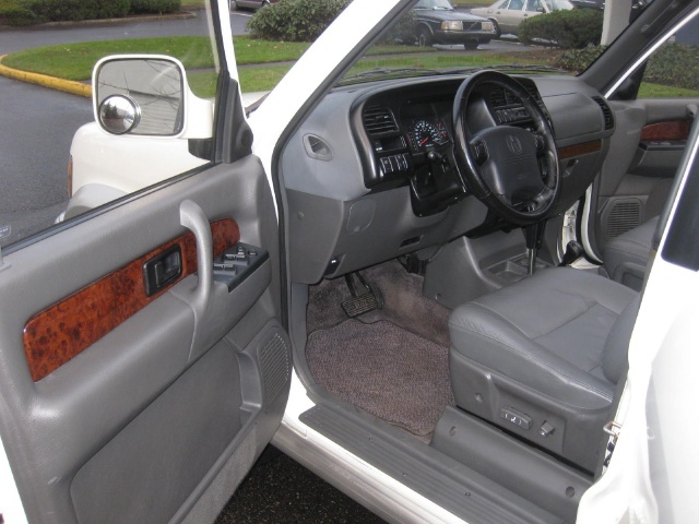 1998 Acura SLX   - Photo 22 - Portland, OR 97217