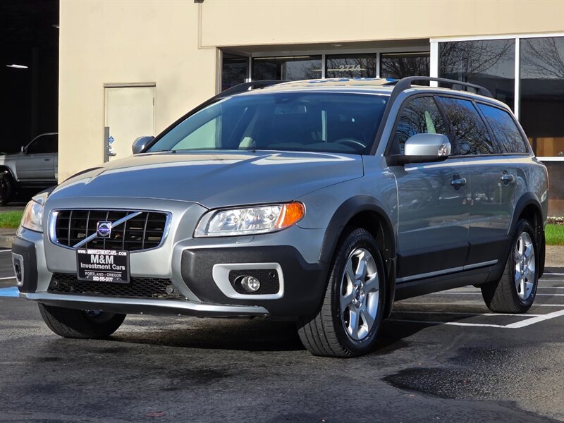 2008 Volvo XC70 6-CYL 3.2 Cross Country AWD LEATHERS SUNROOF 90K  / ALL WHEEL DRIVE / HEATED SEATS / PARKING SENSORS / VERY LOW MILES - Photo 1 - Portland, OR 97217