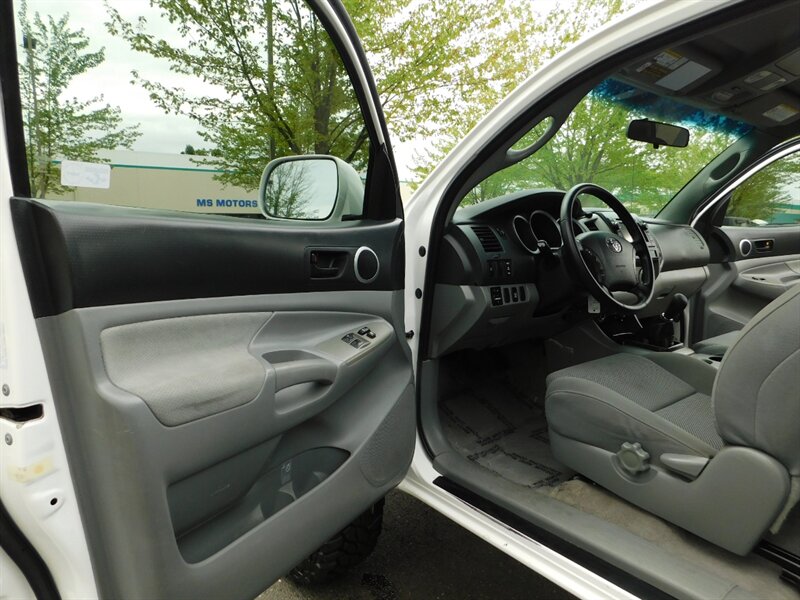 2006 Toyota Tacoma V6 SPORT 4x4 / TRD / 6-SPEED / LB / LIFTED LIFTED   - Photo 9 - Portland, OR 97217