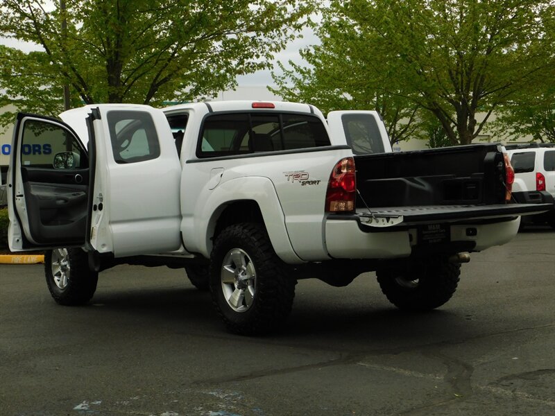 2006 Toyota Tacoma V6 SPORT 4x4 / TRD / 6-SPEED / LB / LIFTED LIFTED   - Photo 22 - Portland, OR 97217