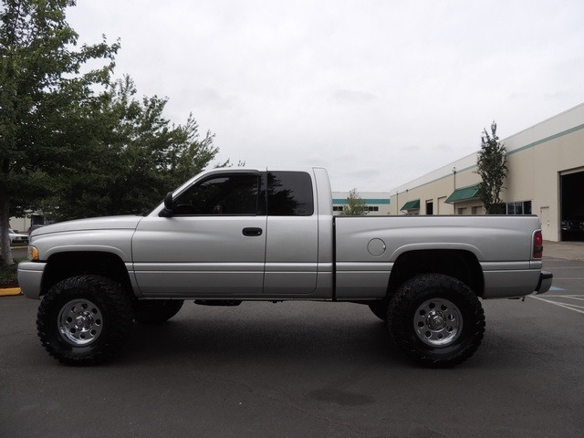 2002 Dodge Ram 2500 SLT Sport / 4X4 / 5.9L DIESEL / LIFTED LIFTED   - Photo 3 - Portland, OR 97217