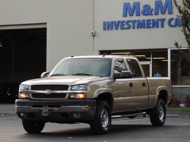 2004 Chevrolet Silverado 2500 LT / 4X4 / 6.6L DIESEL / Leather / DVD / 1-OWNER   - Photo 47 - Portland, OR 97217