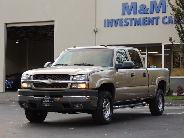 2004 Chevrolet Silverado 2500 LT / 4X4 / 6.6L DIESEL / Leather / DVD / 1-OWNER   - Photo 42 - Portland, OR 97217