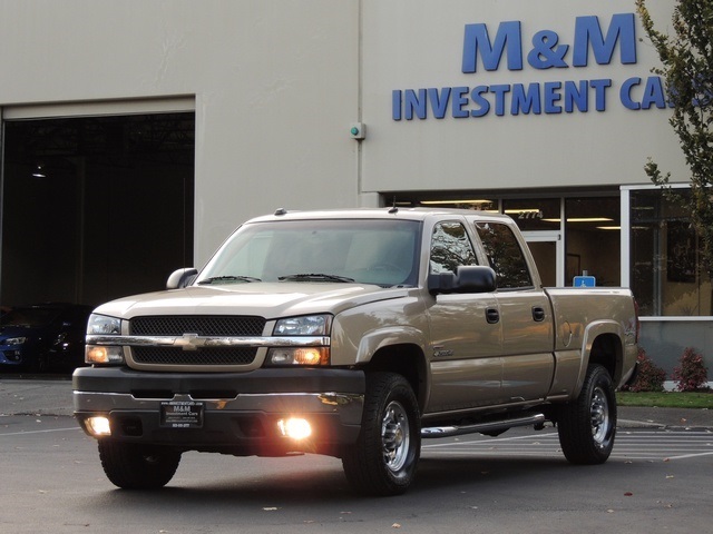 2004 Chevrolet Silverado 2500 LT / 4X4 / 6.6L DIESEL / Leather / DVD / 1-OWNER   - Photo 44 - Portland, OR 97217