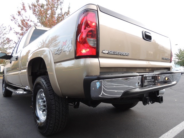 2004 Chevrolet Silverado 2500 LT / 4X4 / 6.6L DIESEL / Leather / DVD / 1-OWNER   - Photo 11 - Portland, OR 97217