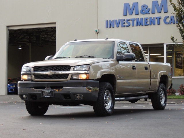 2004 Chevrolet Silverado 2500 LT / 4X4 / 6.6L DIESEL / Leather / DVD / 1-OWNER   - Photo 45 - Portland, OR 97217