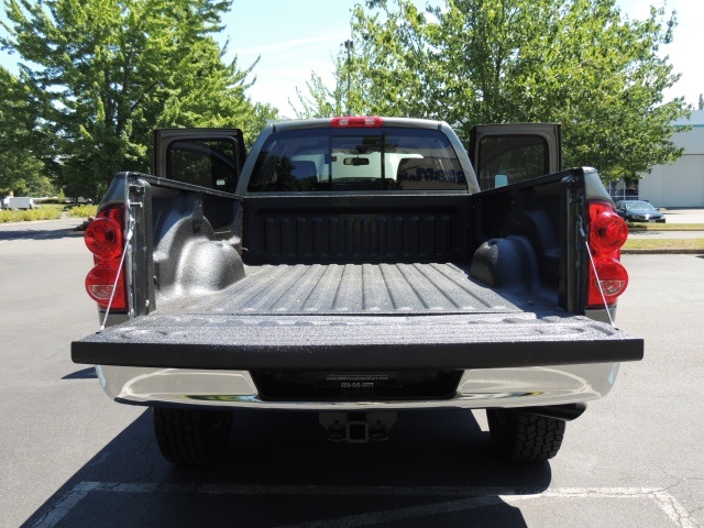 2007 Dodge Ram 3500 Laramie / 4X4 / 6.7L Cummins Diesel / 1-OWNER   - Photo 22 - Portland, OR 97217