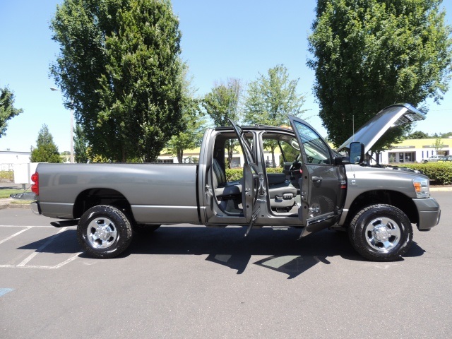 2007 Dodge Ram 3500 Laramie / 4X4 / 6.7L Cummins Diesel / 1-OWNER   - Photo 29 - Portland, OR 97217