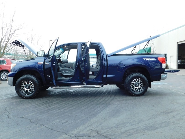 2010 Toyota Tundra Double Cab / 4WD / 5.7L / TRD OFF ROAD  Package   - Photo 17 - Portland, OR 97217