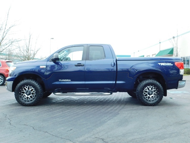 2010 Toyota Tundra Double Cab / 4WD / 5.7L / TRD OFF ROAD Package