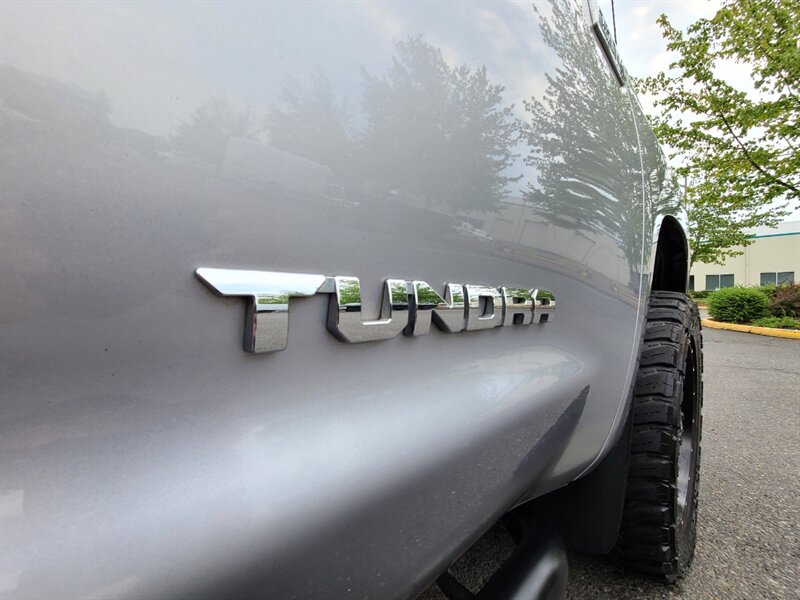 2017 Toyota Tundra Crew Max 5.7L V8 / 4X4 / TRD OFF ROAD / LIFTED  / FUEL WHEELS / TOYO TIRES / Factory Warranty / ONLY 37K Miles - Photo 60 - Portland, OR 97217