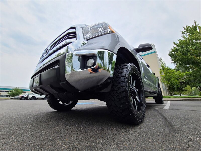 2017 Toyota Tundra Crew Max 5.7L V8 / 4X4 / TRD OFF ROAD / LIFTED  / FUEL WHEELS / TOYO TIRES / Factory Warranty / ONLY 37K Miles - Photo 9 - Portland, OR 97217