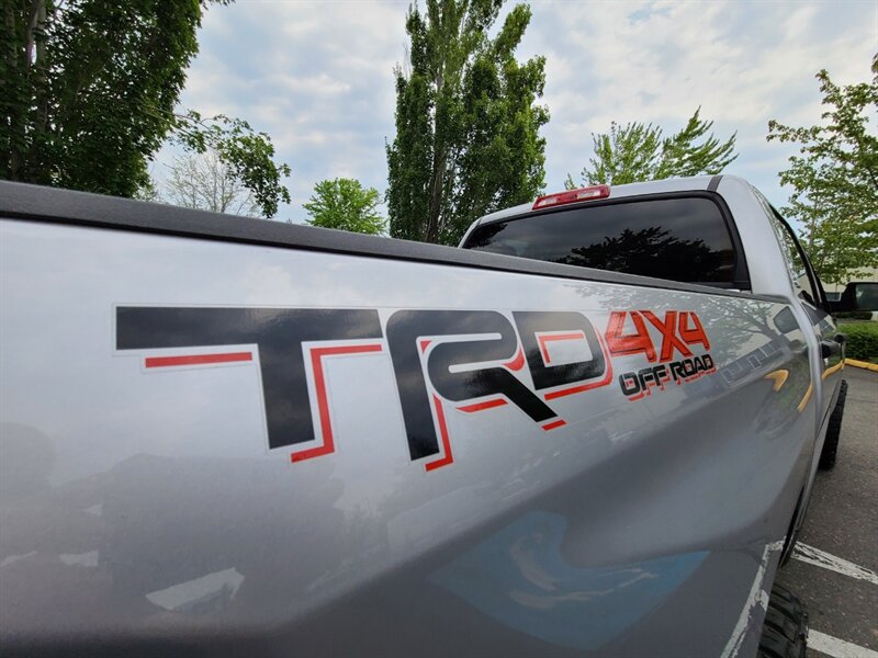 2017 Toyota Tundra Crew Max 5.7L V8 / 4X4 / TRD OFF ROAD / LIFTED  / FUEL WHEELS / TOYO TIRES / Factory Warranty / ONLY 37K Miles - Photo 24 - Portland, OR 97217