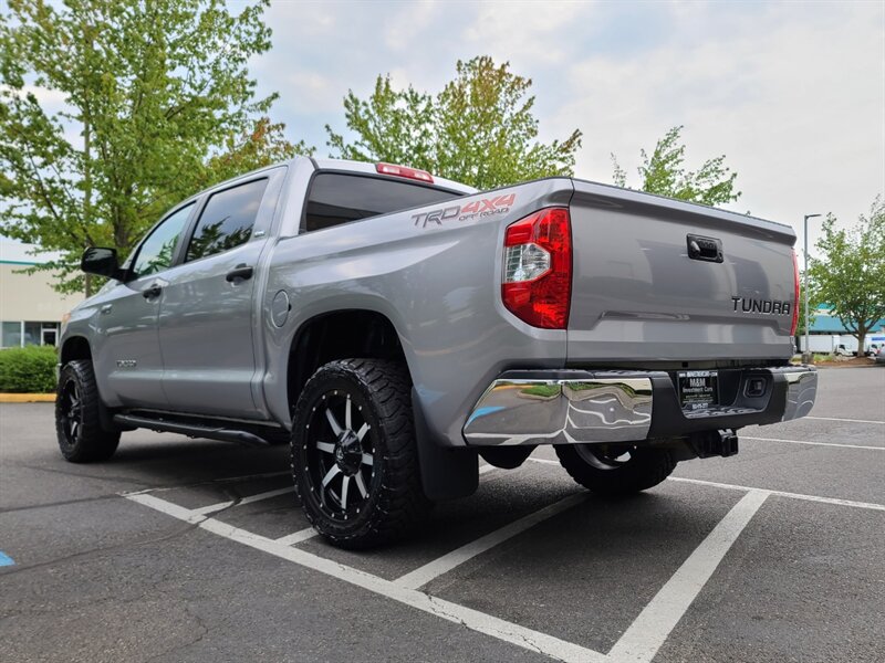 2017 Toyota Tundra Crew Max 5.7L V8 / 4X4 / TRD OFF ROAD / LIFTED  / FUEL WHEELS / TOYO TIRES / Factory Warranty / ONLY 37K Miles - Photo 7 - Portland, OR 97217