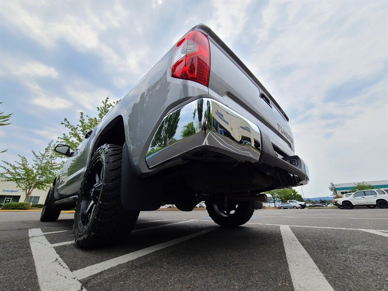 2017 Toyota Tundra Crew Max 5.7L V8 / 4X4 / TRD OFF ROAD / LIFTED  / FUEL WHEELS / TOYO TIRES / Factory Warranty / ONLY 37K Miles - Photo 11 - Portland, OR 97217