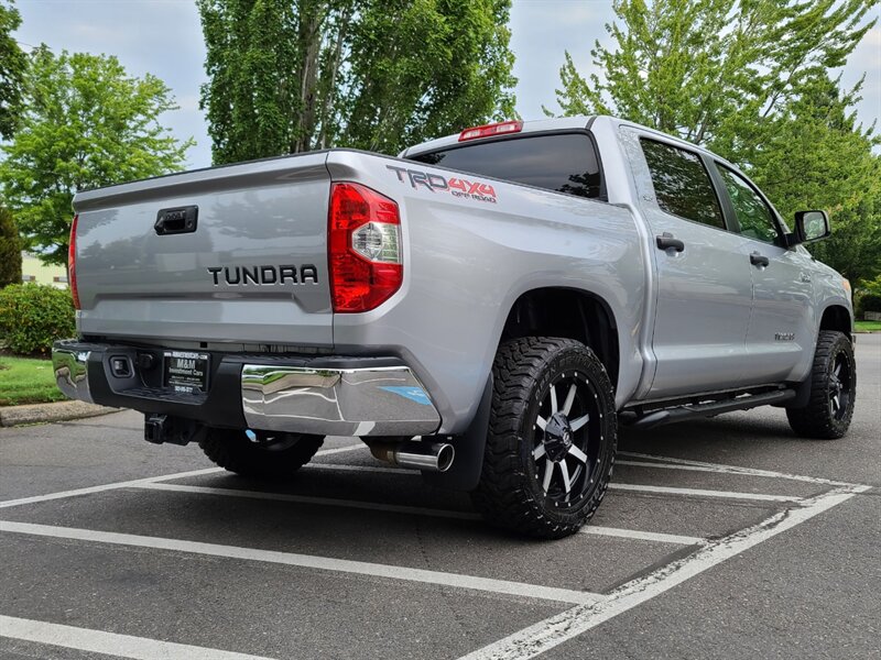 2017 Toyota Tundra Crew Max 5.7L V8 / 4X4 / TRD OFF ROAD / LIFTED  / FUEL WHEELS / TOYO TIRES / Factory Warranty / ONLY 37K Miles - Photo 8 - Portland, OR 97217