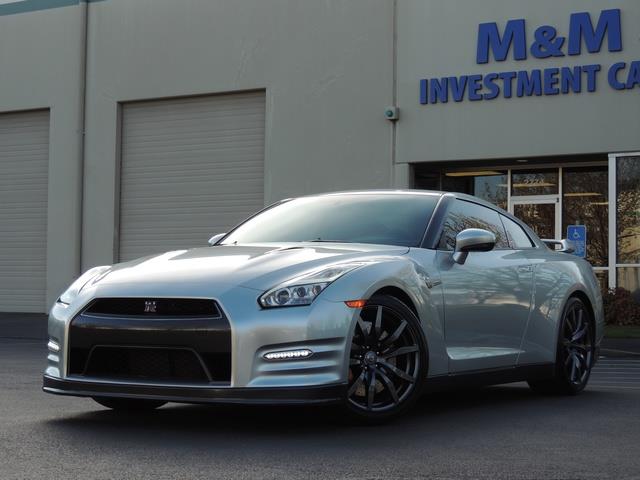 2015 Nissan GT-R Premium / Coupe Twin Turbo / 1-OWNER / 10K MILES   - Photo 41 - Portland, OR 97217