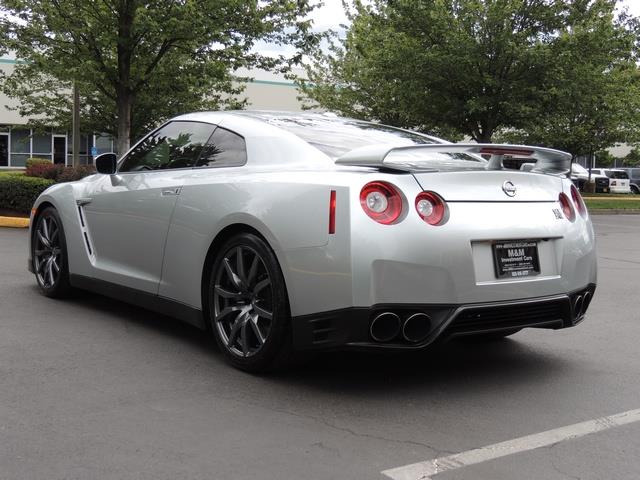 2015 Nissan GT-R Premium / Coupe Twin Turbo / 1-OWNER / 10K MILES   - Photo 52 - Portland, OR 97217