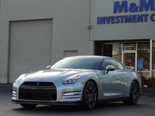 2015 Nissan GT-R Premium / Coupe Twin Turbo / 1-OWNER / 10K MILES   - Photo 40 - Portland, OR 97217