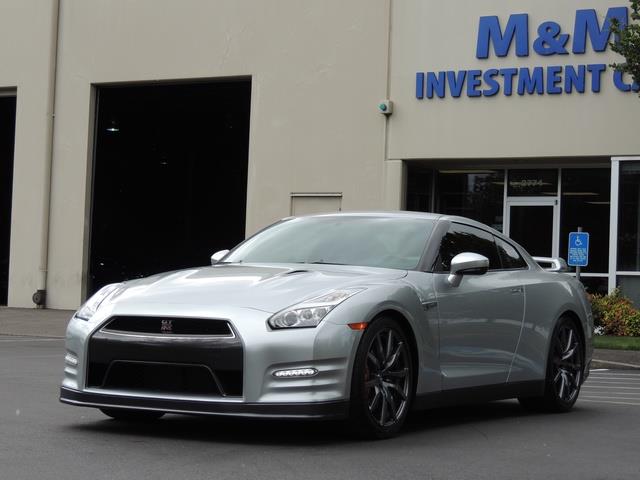 2015 Nissan GT-R Premium / Coupe Twin Turbo / 1-OWNER / 10K MILES   - Photo 58 - Portland, OR 97217