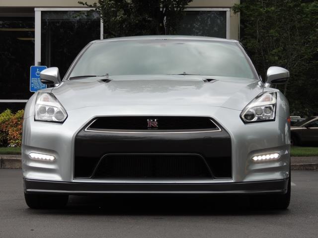 2015 Nissan GT-R Premium / Coupe Twin Turbo / 1-OWNER / 10K MILES   - Photo 49 - Portland, OR 97217