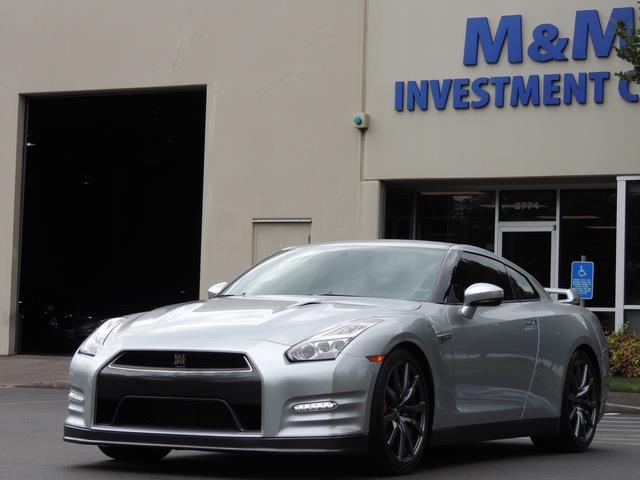 2015 Nissan GT-R Premium / Coupe Twin Turbo / 1-OWNER / 10K MILES   - Photo 46 - Portland, OR 97217