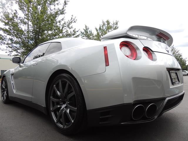 2015 Nissan GT-R Premium / Coupe Twin Turbo / 1-OWNER / 10K MILES   - Photo 56 - Portland, OR 97217