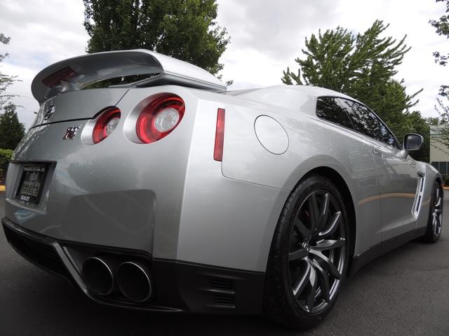 2015 Nissan GT-R Premium / Coupe Twin Turbo / 1-OWNER / 10K MILES   - Photo 57 - Portland, OR 97217