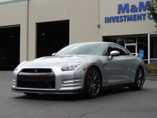 2015 Nissan GT-R Premium / Coupe Twin Turbo / 1-OWNER / 10K MILES   - Photo 50 - Portland, OR 97217