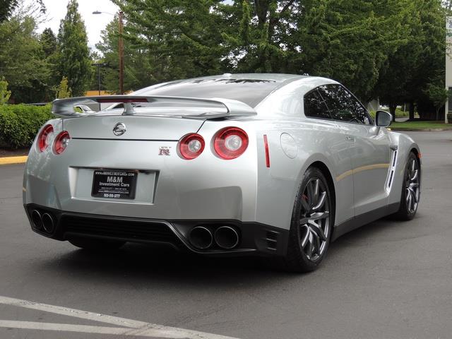 2015 Nissan GT-R Premium / Coupe Twin Turbo / 1-OWNER / 10K MILES   - Photo 53 - Portland, OR 97217