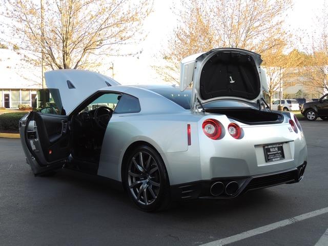 2015 Nissan GT-R Premium / Coupe Twin Turbo / 1-OWNER / 10K MILES   - Photo 27 - Portland, OR 97217