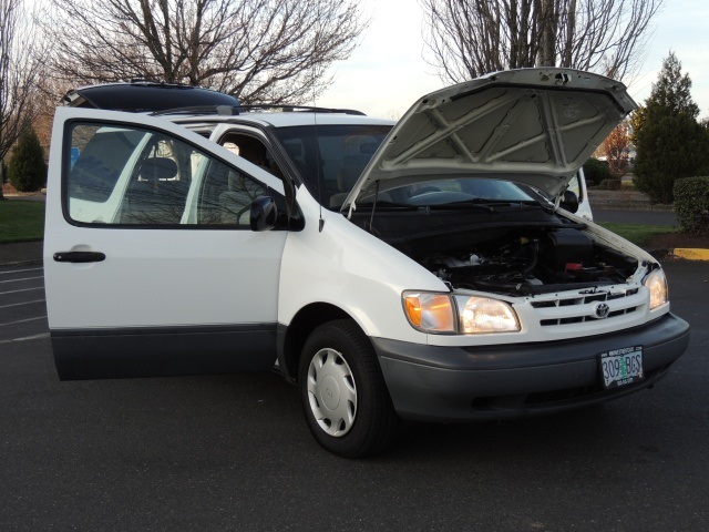 2000 Toyota Sienna CE   - Photo 30 - Portland, OR 97217