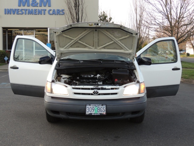 2000 Toyota Sienna CE   - Photo 31 - Portland, OR 97217