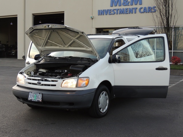 2000 Toyota Sienna CE   - Photo 25 - Portland, OR 97217