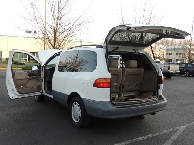 2000 Toyota Sienna CE   - Photo 27 - Portland, OR 97217