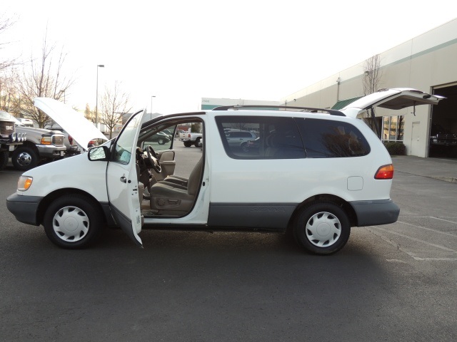 2000 Toyota Sienna CE   - Photo 26 - Portland, OR 97217