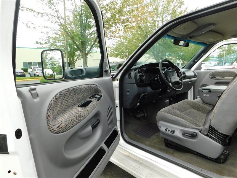 2001 Dodge Ram 3500 SLT Quad Cab 4X4 DUALLY 5.9L CUMMINS DIESEL LOW MI   - Photo 13 - Portland, OR 97217